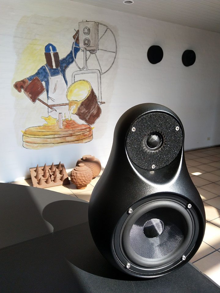 Jern11 stand-mount loudspeaker