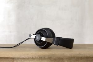 Final SONOROUS III headphones