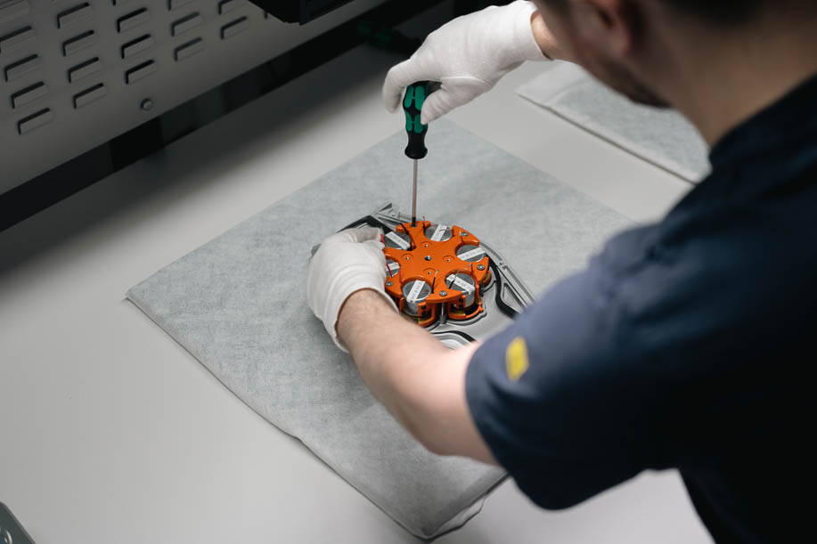 Loudspeaker assembly