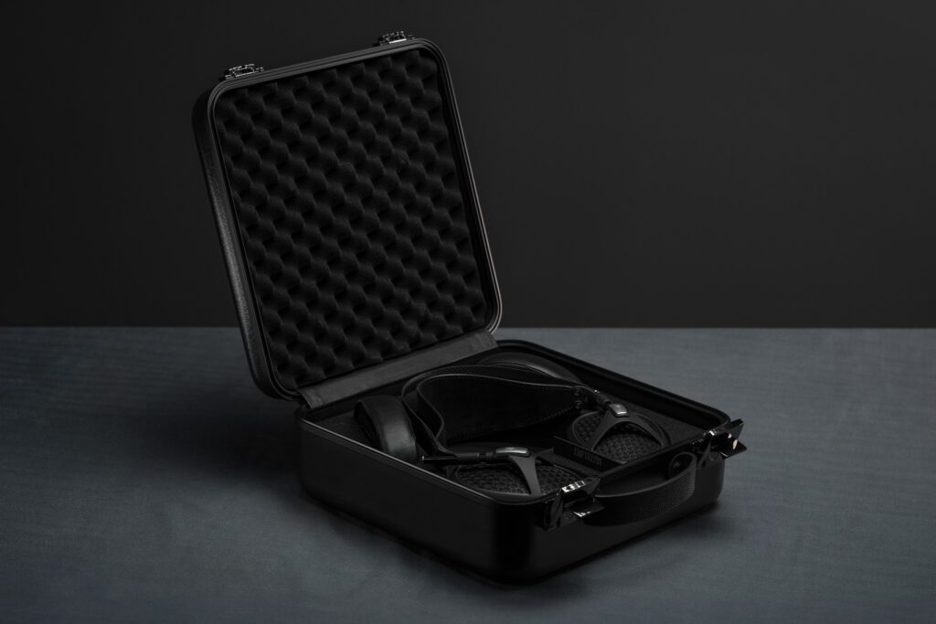 Meze Audio Empyrean II case