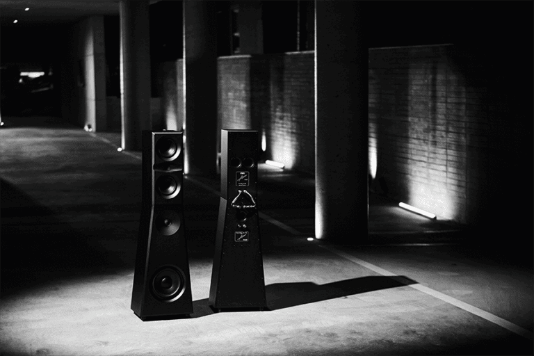 Out of The Box – Mon Acoustics