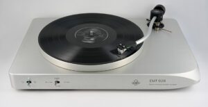 EMT 928 II Turntable and 909 HI Tonearm with EMT Tondose cartridges